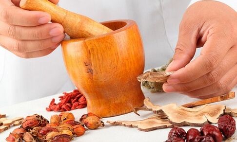 Les recettes de médecine traditionnelle sont un complément au traitement principal de la prostatite